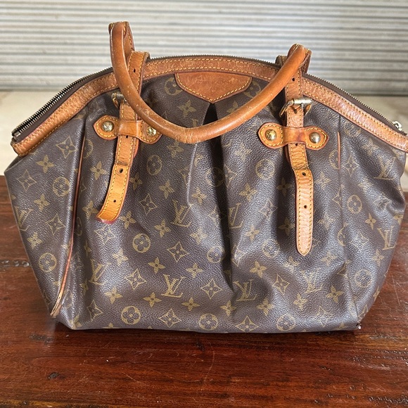 Louis Vuitton Tivoli GM Monogram Satchel with Tan Accents - Picture 2 of 11